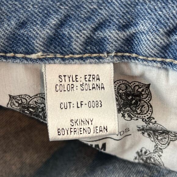 Lovers + Friends Ezra Skinny Distressed Boyfriend Jeans Light Wash - Picture 11 of 11